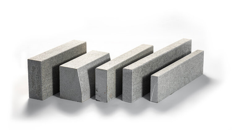 Randsteine und Stellplatten